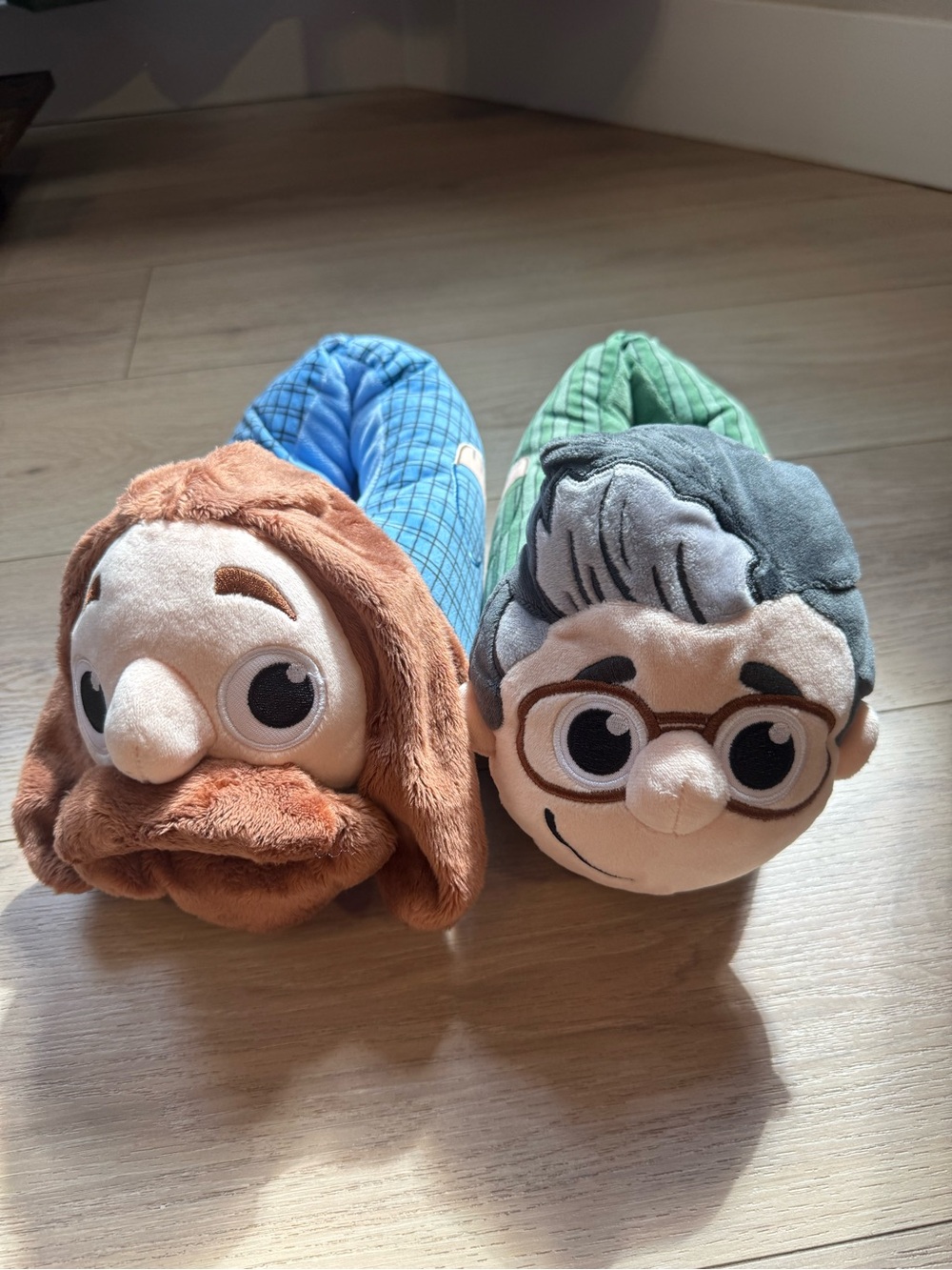 Plush Mythical Rhett and Link S/M Slippers - Brown & Gray